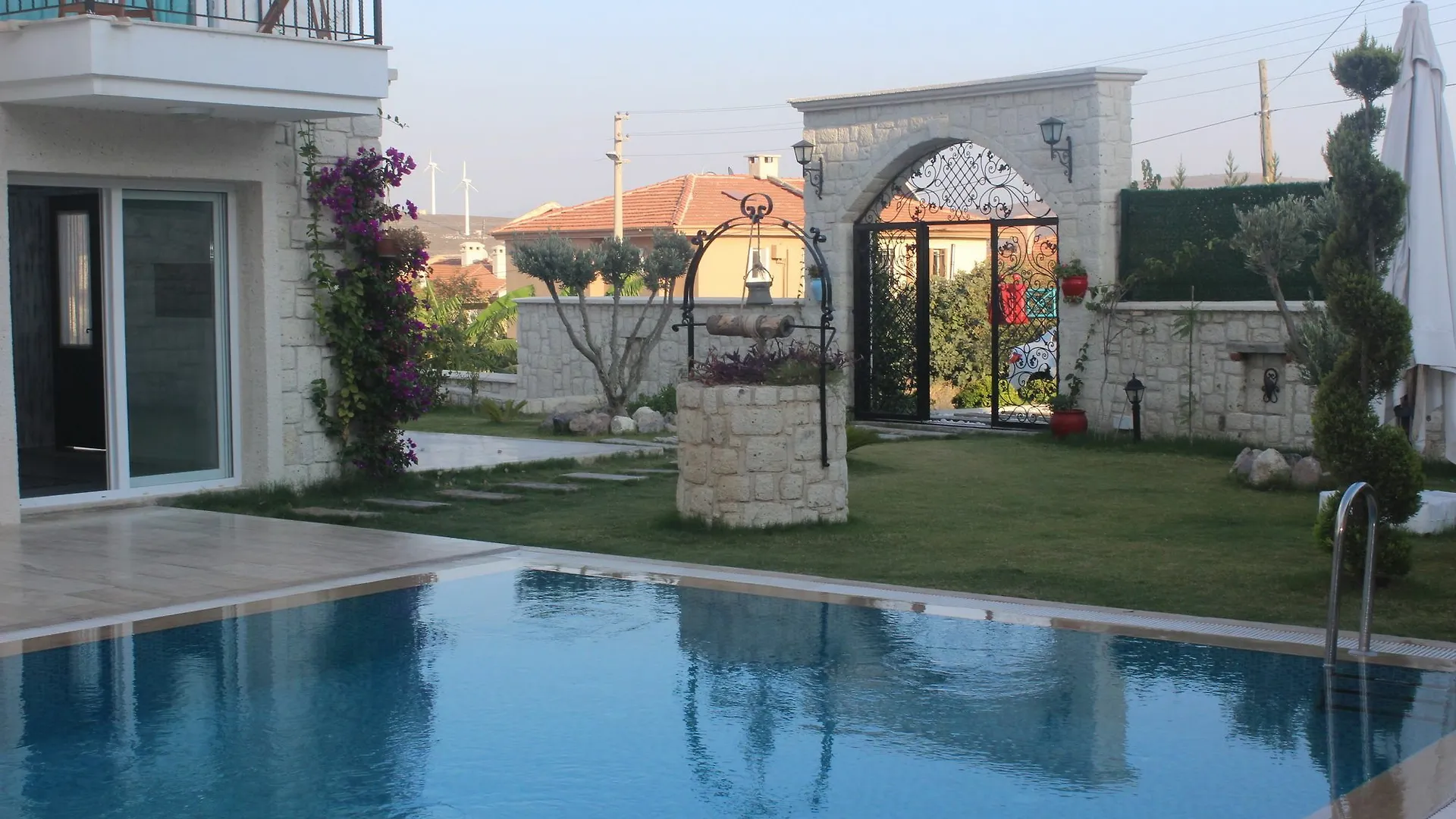 Ruezgar Guelue Butik Otel Alacati