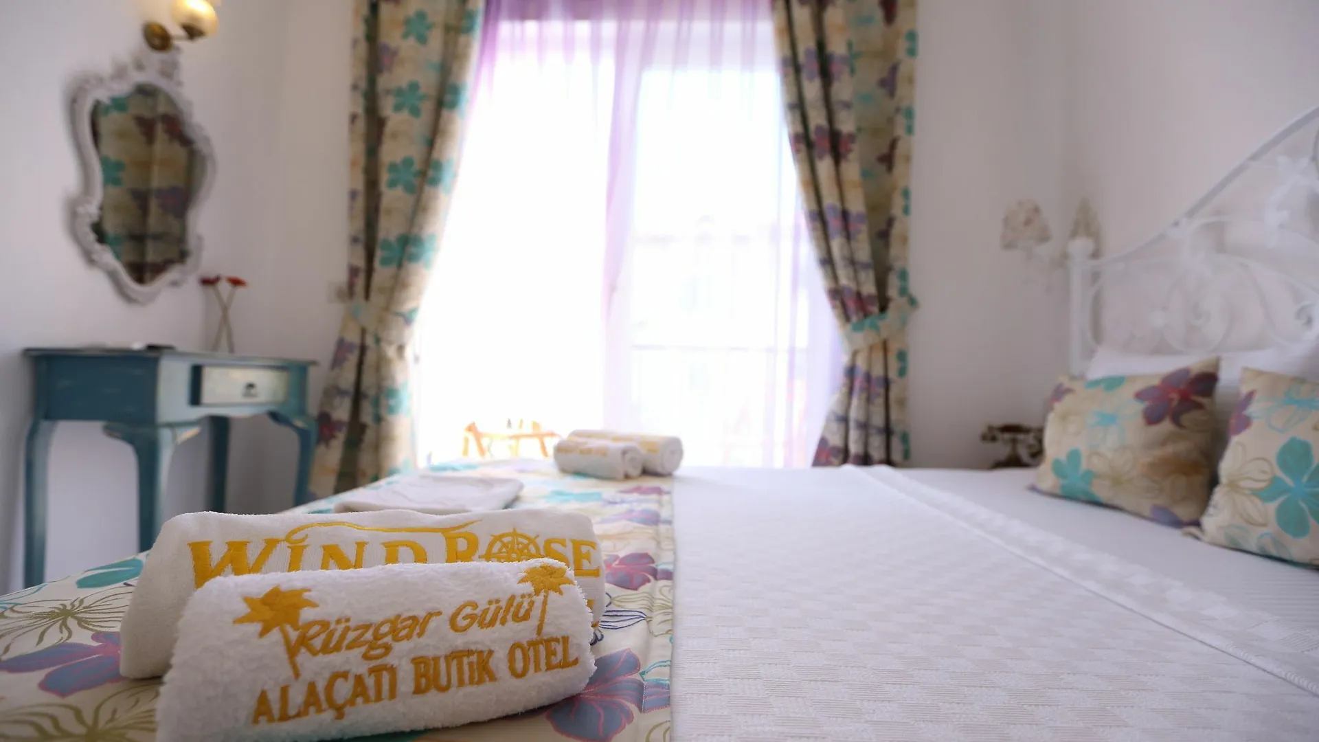 Bed & Breakfast Ruezgar Guelue Butik Otel Alaçatı