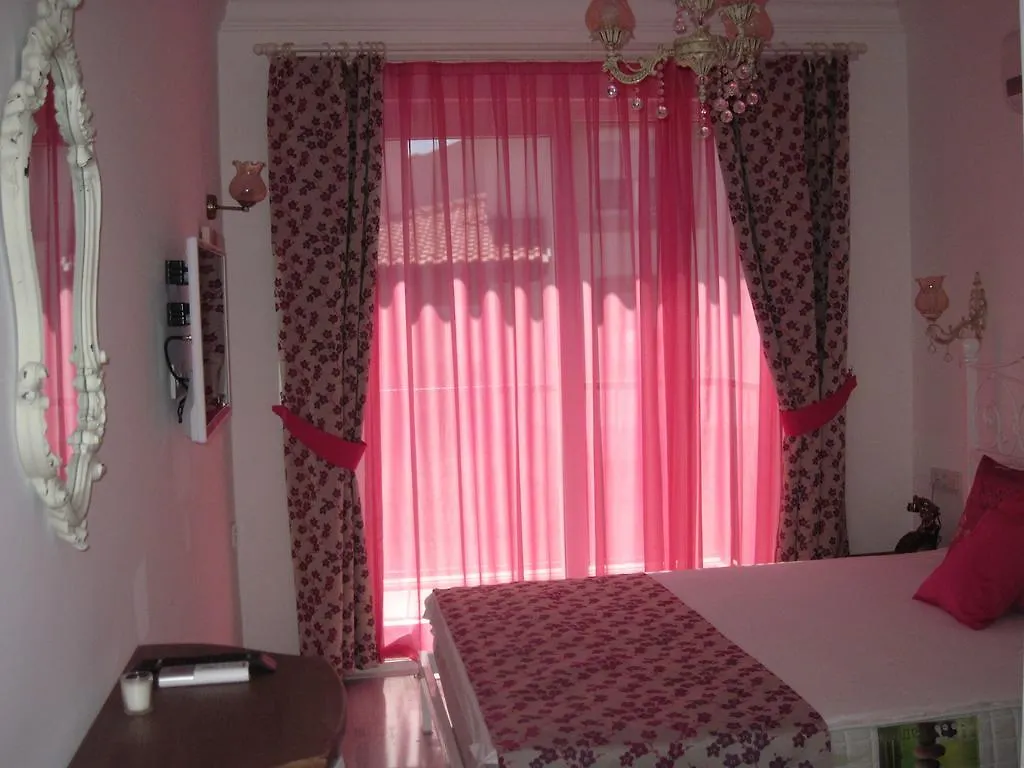 Bed & Breakfast Ruezgar Guelue Butik Otel
